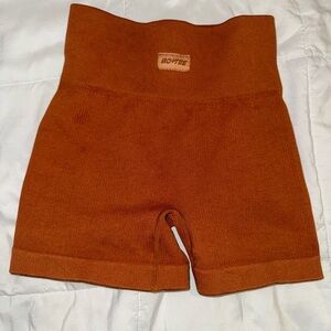 Oh Polly (Bo+Tee) Run for it shorts in light brown, Size XS